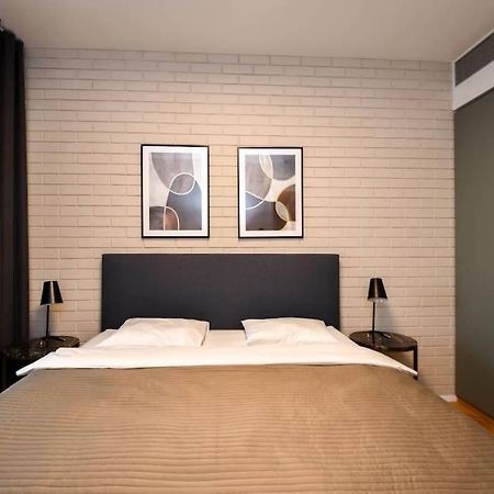 Skypark Luxury Apartment With Skyline View & Free Parking Братислава Экстерьер фото