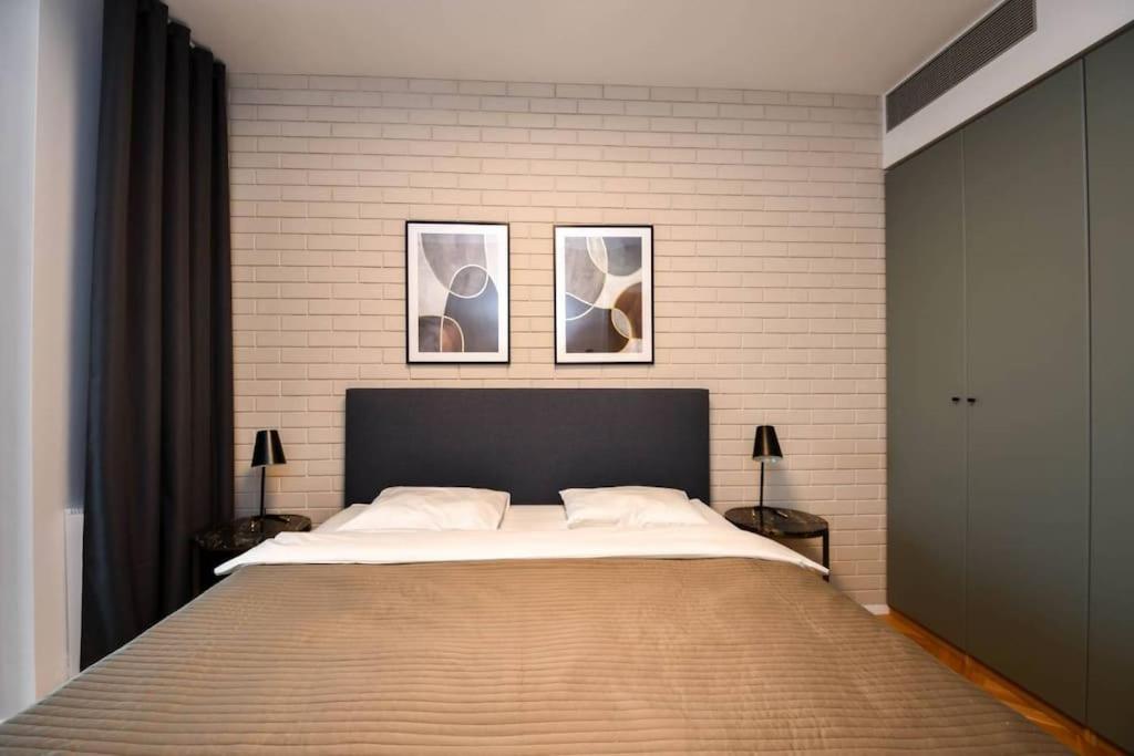 Skypark Luxury Apartment With Skyline View & Free Parking Братислава Экстерьер фото